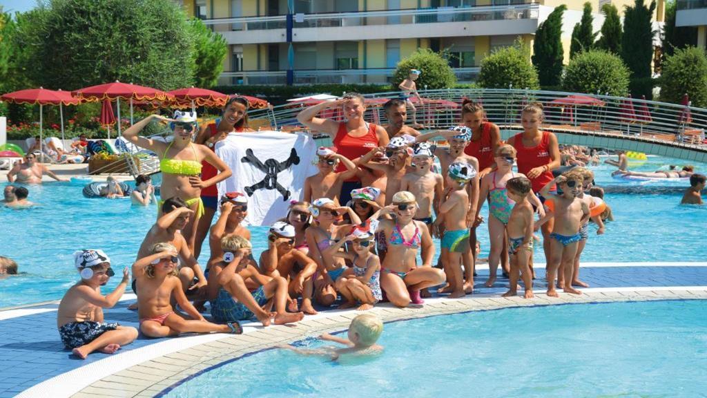 Villaggio Planetarium Resort Bibione Exteriör bild