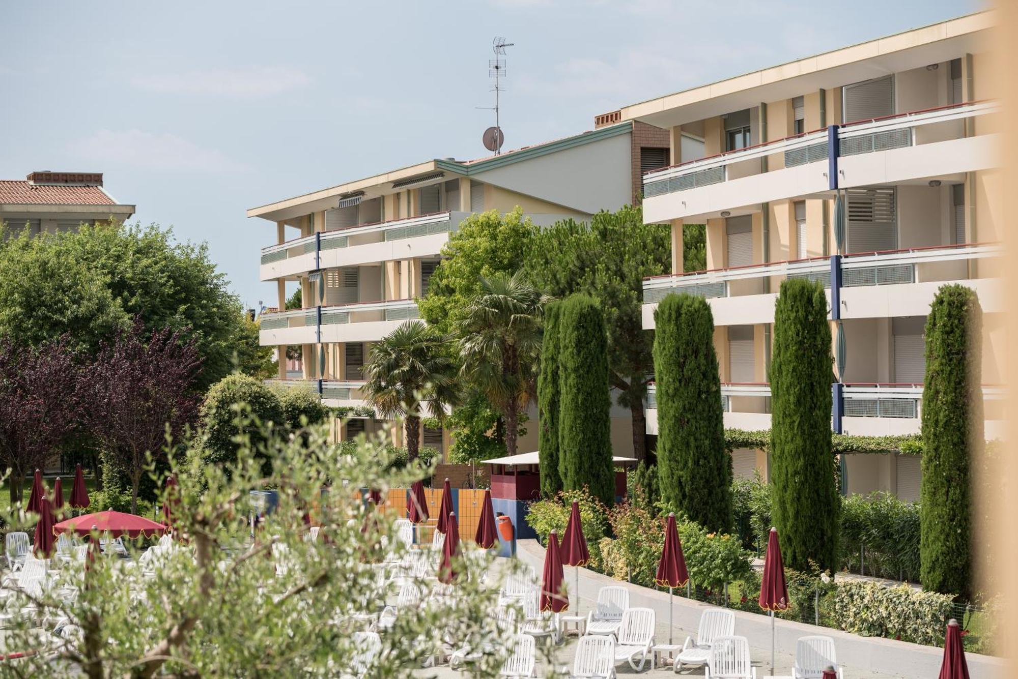 Villaggio Planetarium Resort Bibione Exteriör bild
