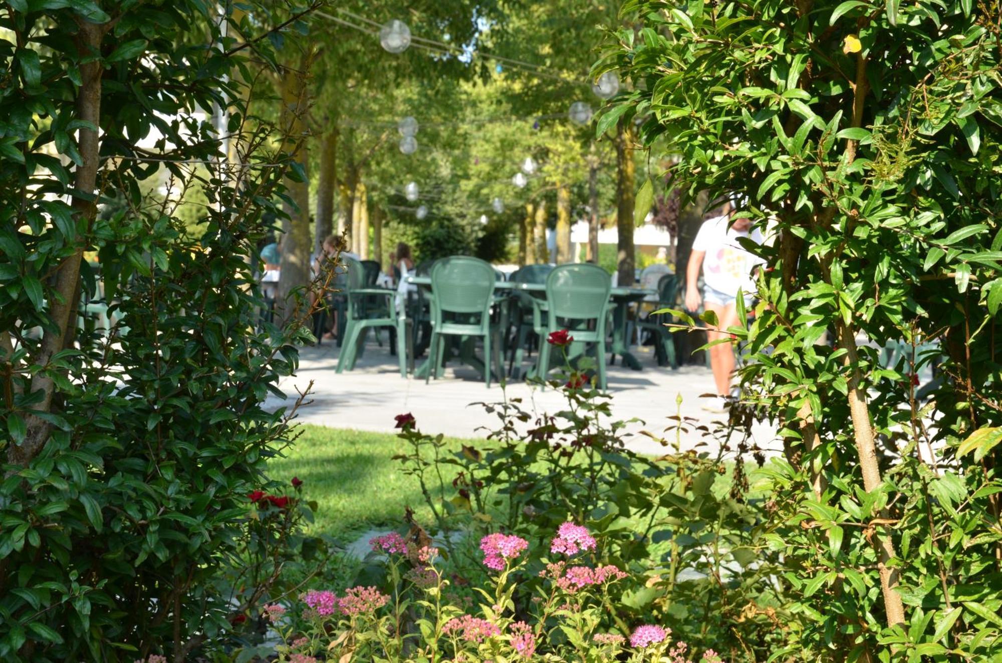 Villaggio Planetarium Resort Bibione Exteriör bild