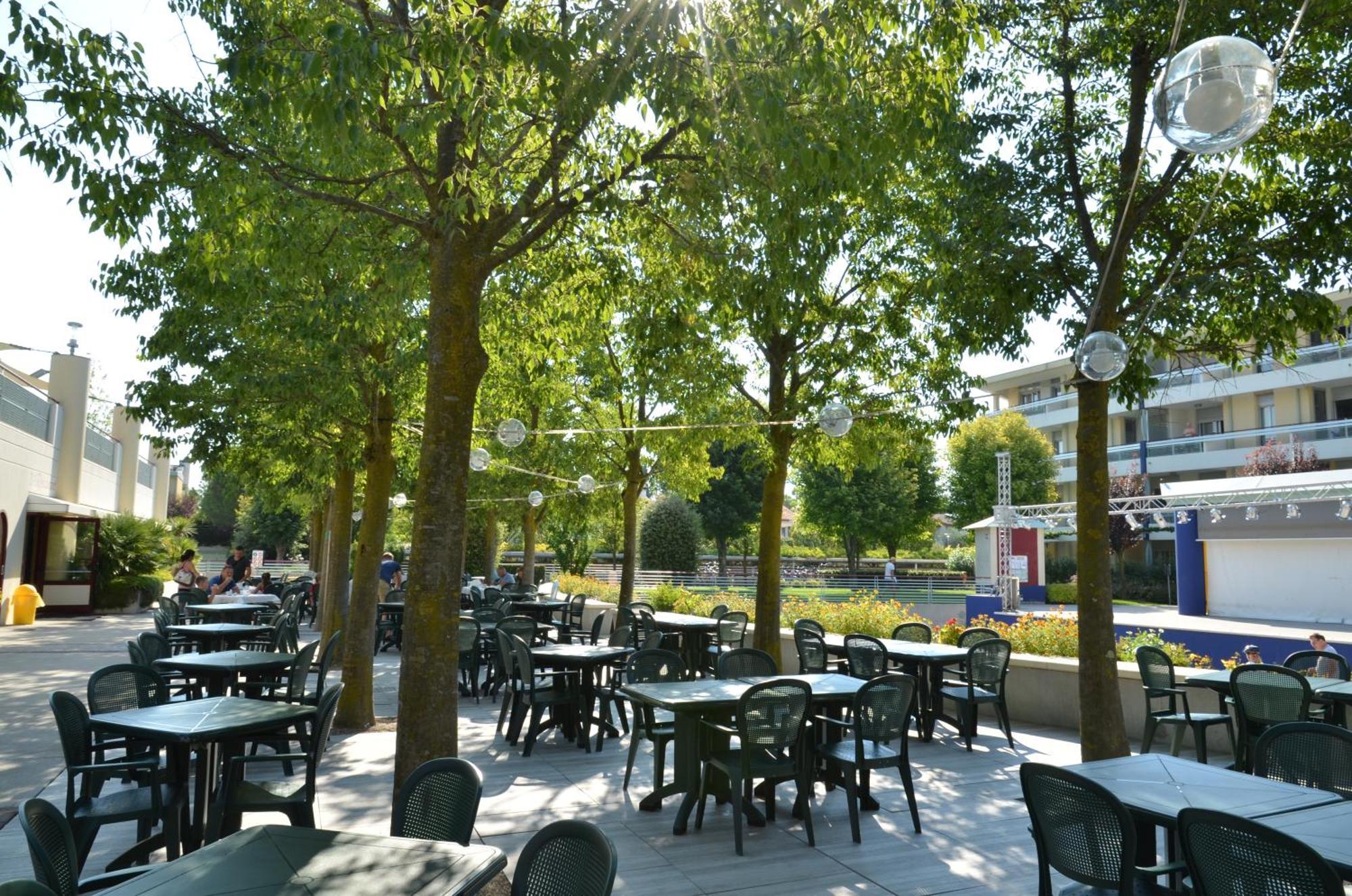Villaggio Planetarium Resort Bibione Exteriör bild