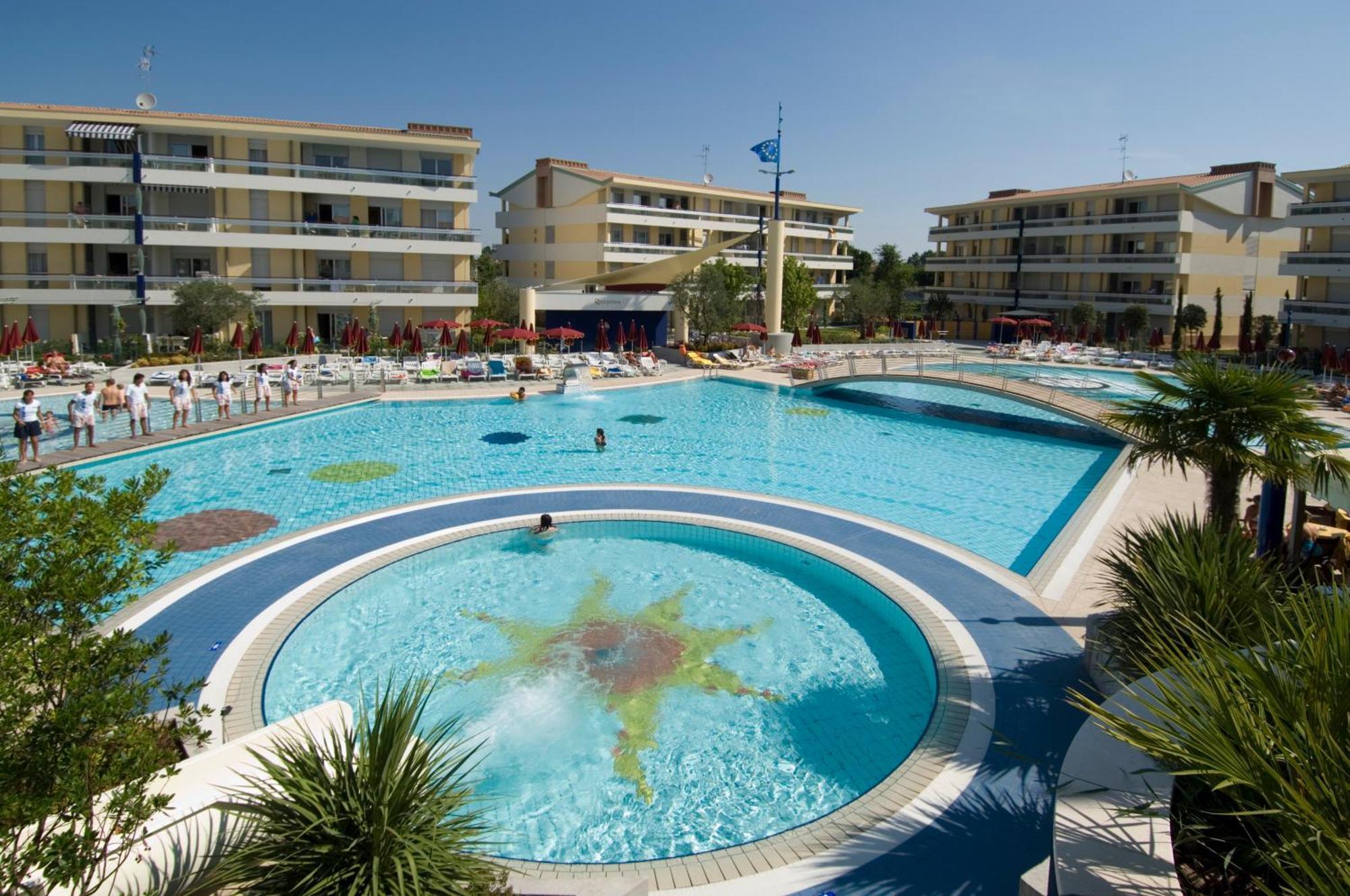 Villaggio Planetarium Resort Bibione Exteriör bild