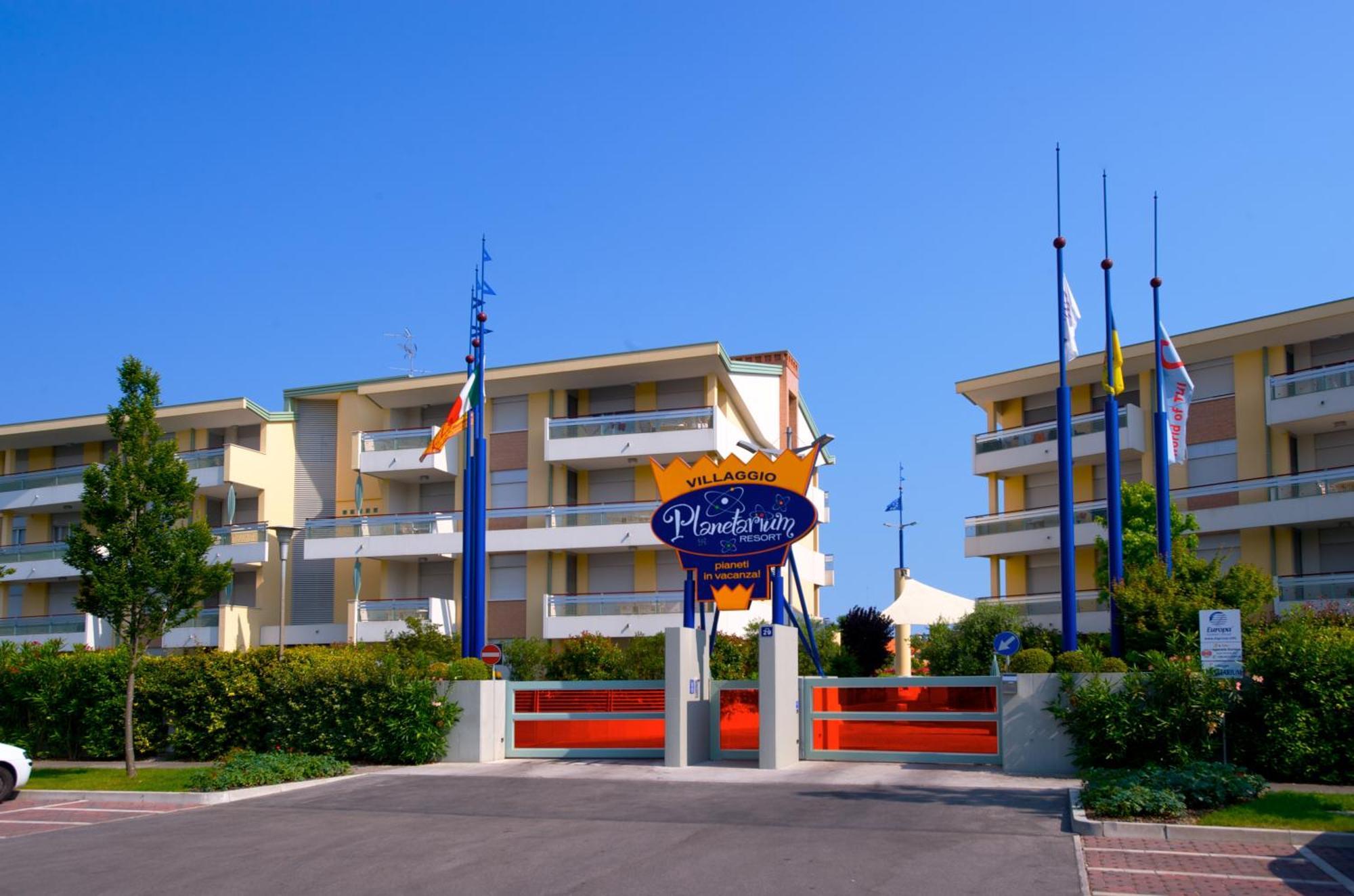 Villaggio Planetarium Resort Bibione Exteriör bild