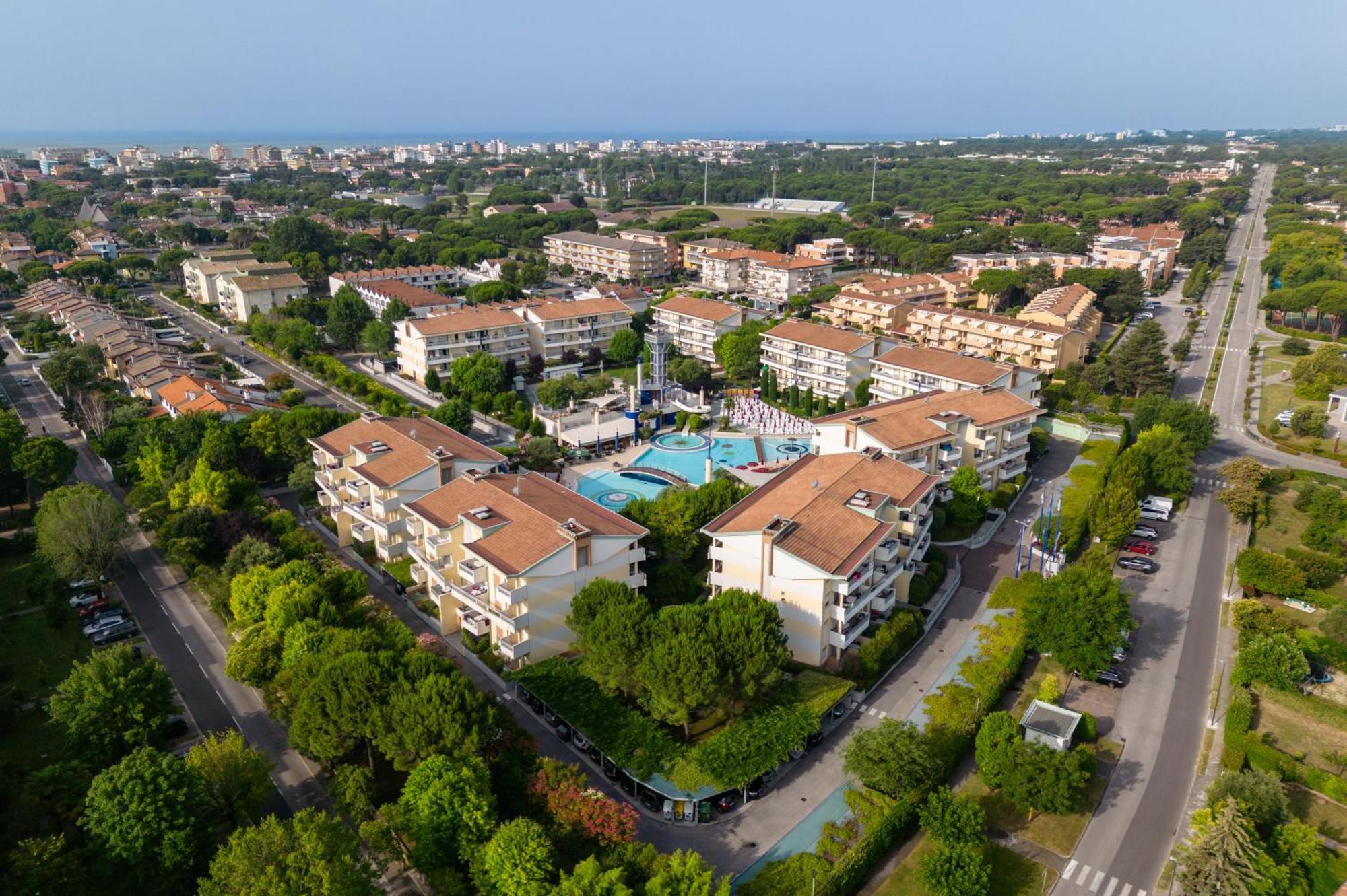 Villaggio Planetarium Resort Bibione Exteriör bild