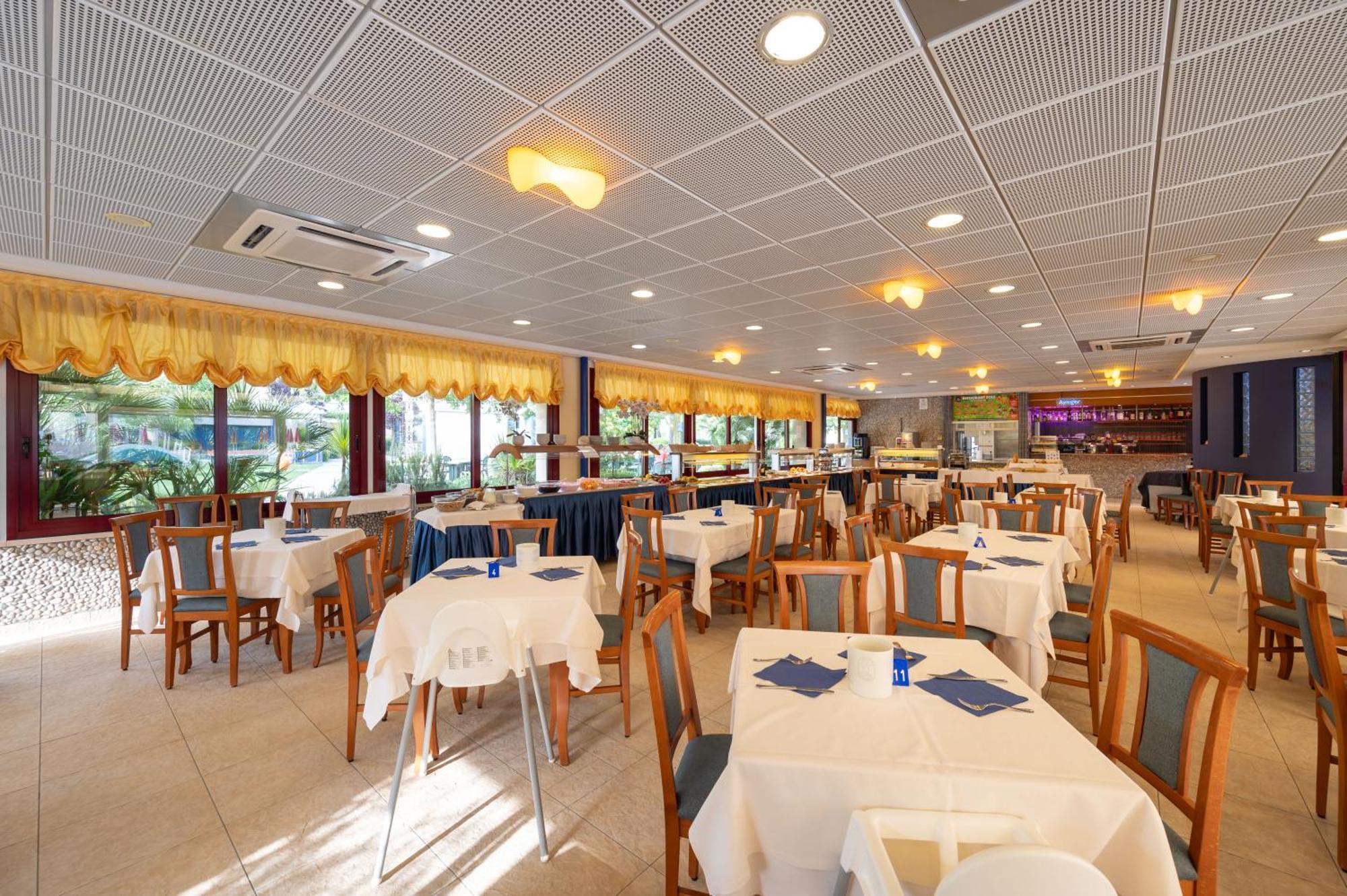 Villaggio Planetarium Resort Bibione Exteriör bild